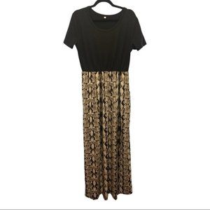 Women's short sleeve maxi dress with pockets, snakeskin pattern, worn once, sz L
